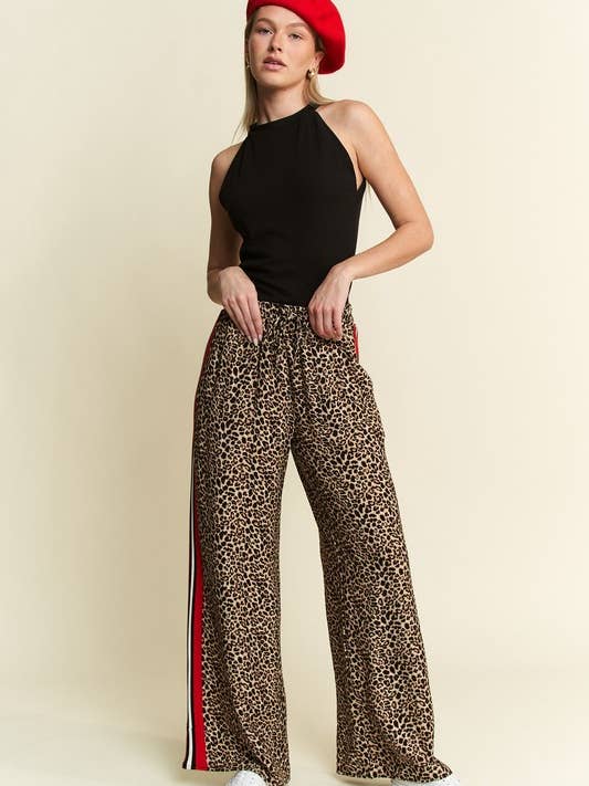 Women Contrast Leopard Red Panel Pant