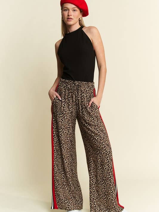Women Contrast Leopard Red Panel Pant