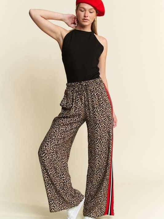 Women Contrast Leopard Red Panel Pant