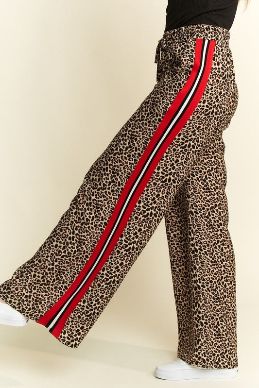 Women Contrast Leopard Red Panel Pant