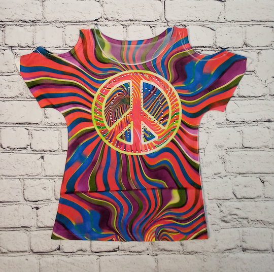 Girls Short Sleeve Top - Cold Shoulder - Peace sign/Groovy Print
