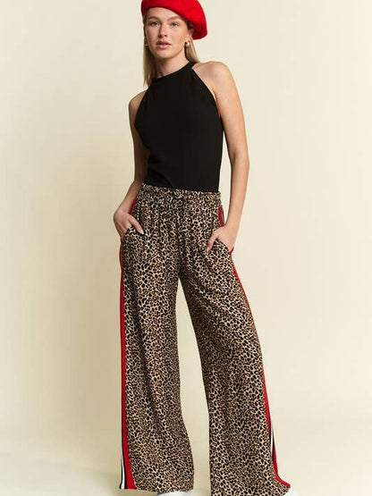 Women Contrast Leopard Red Panel Pant