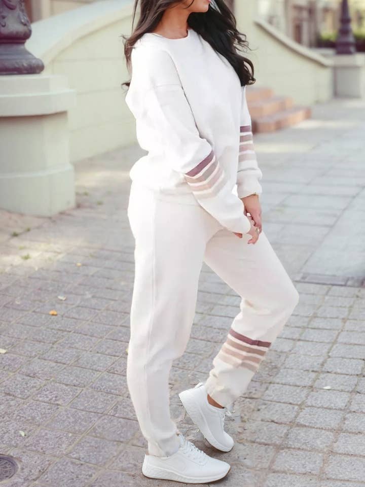 Women Round Neck Pullover and Jogger 2 Piece Pant Set Active Outfit