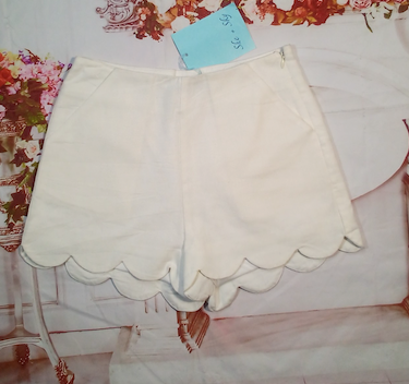 Junior Scallop Shorts and Knit Top