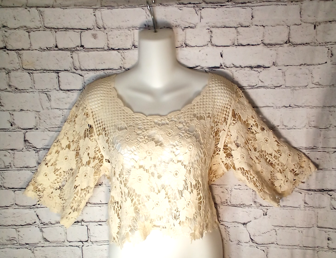 Junior Short Sleeve Lace Top