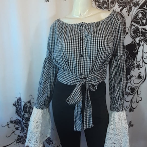 Women Long Sleeve Top - Checker Pattern/Lace Sleeves